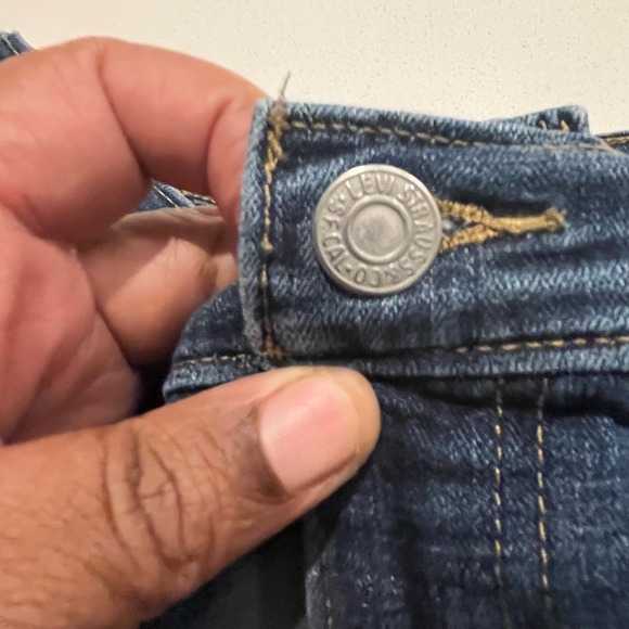 Levi’s Women’s 26 Mid Length Blue Shorts Jean Denim - Picture 8 of 11